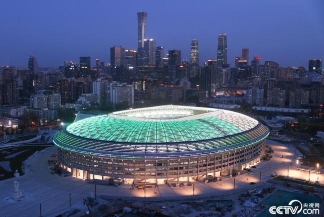 北京：“新工(gōng)體”進行燈(dēng)光測試