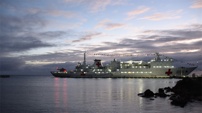 “和(he)平方舟”航(hang)程累計達(dá)280800海裡