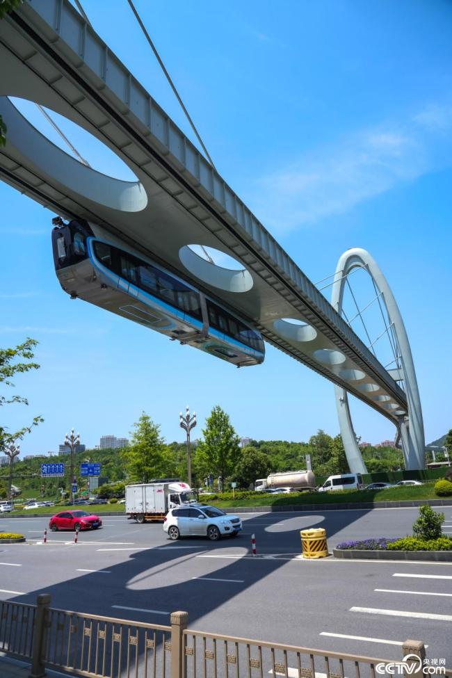 武漢(han)光谷空軌(gui)列車試車(che)