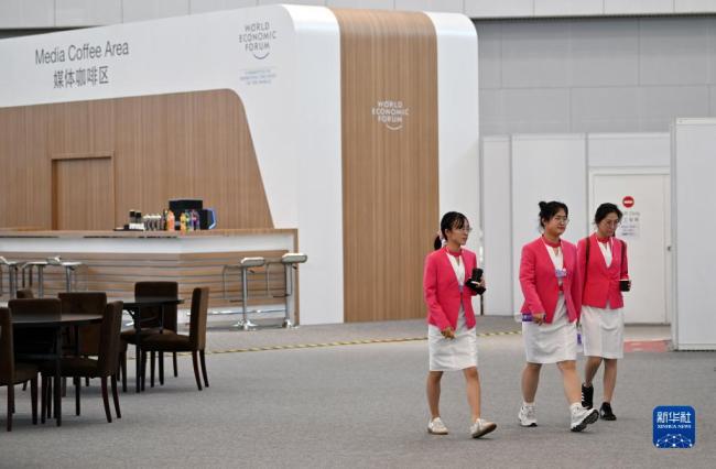 探訪2023夏季達沃(wo)斯論壇主新聞(wén)中心