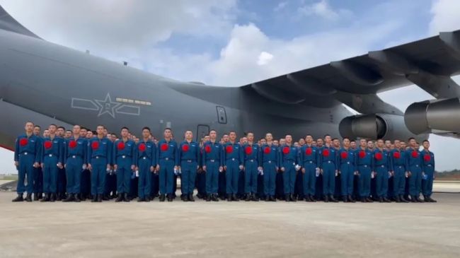 坐着(zhe)運-20去上學,開學典(diǎn)禮是航空展!