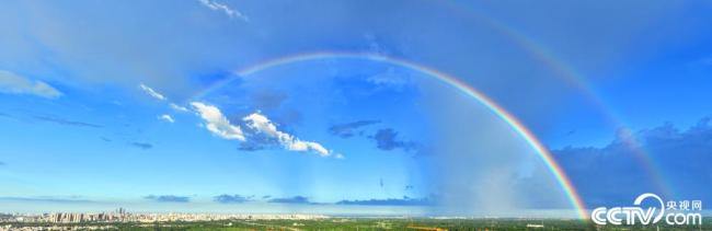 海口上空現雙(shuang)彩虹景觀